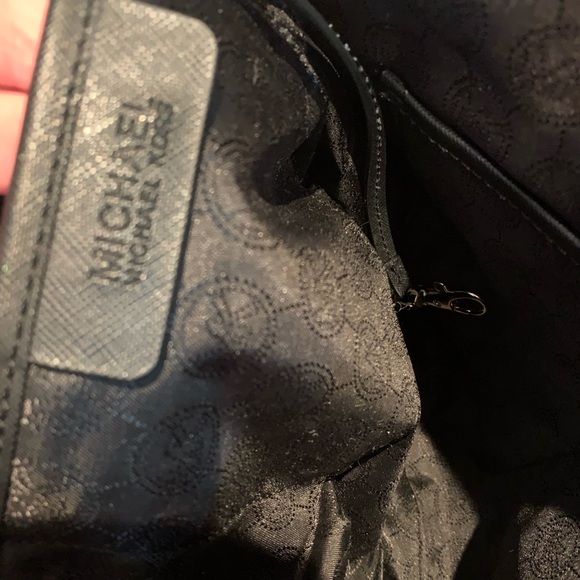 Black Michael Kors purse - Picture 5 of 5